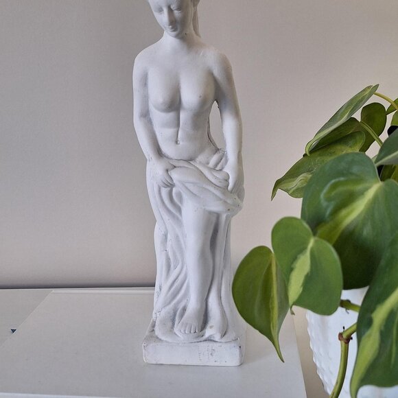 Greek Goddess Sculpture Woman Bust Statue Figurine White - vintage ? - Picture 4 of 4